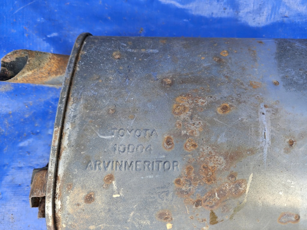 Toyota corolla e12 1.6 гасник кінцевий 10d04 Зі Шроту