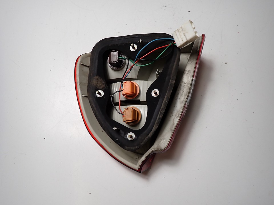 фото №7, Лампа задняя левая mitsubishi carisma 5d 2000r 189