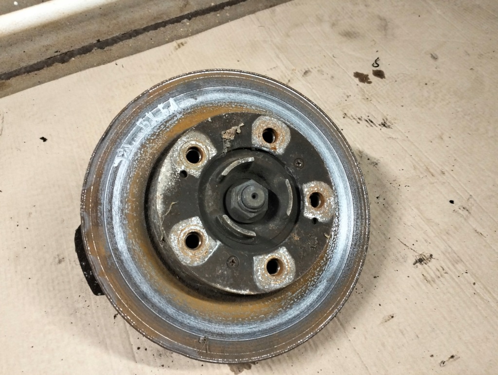 фото №1, Поворотный кулак левый перед porsche boxster 986 2.7