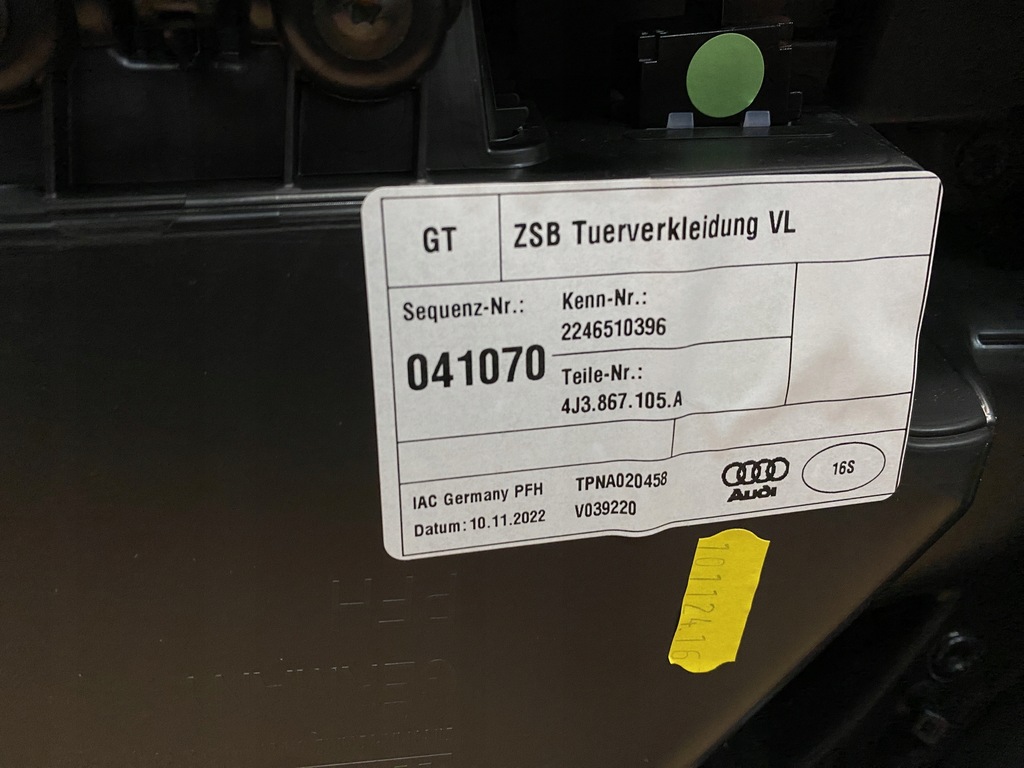 фото №10, Audi etron gt 4j3 обивка обшивка дверь левый перед