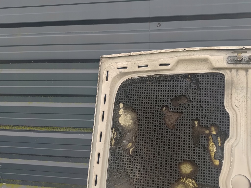 Porsche 924 капот Зі Шроту