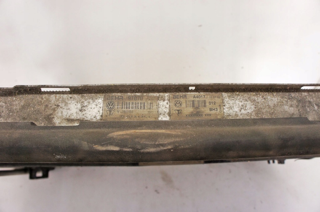 Qx074 porsche cayenne s 7l 4.5i радиатор воды кондиционера масла 7l0121253 в Украине