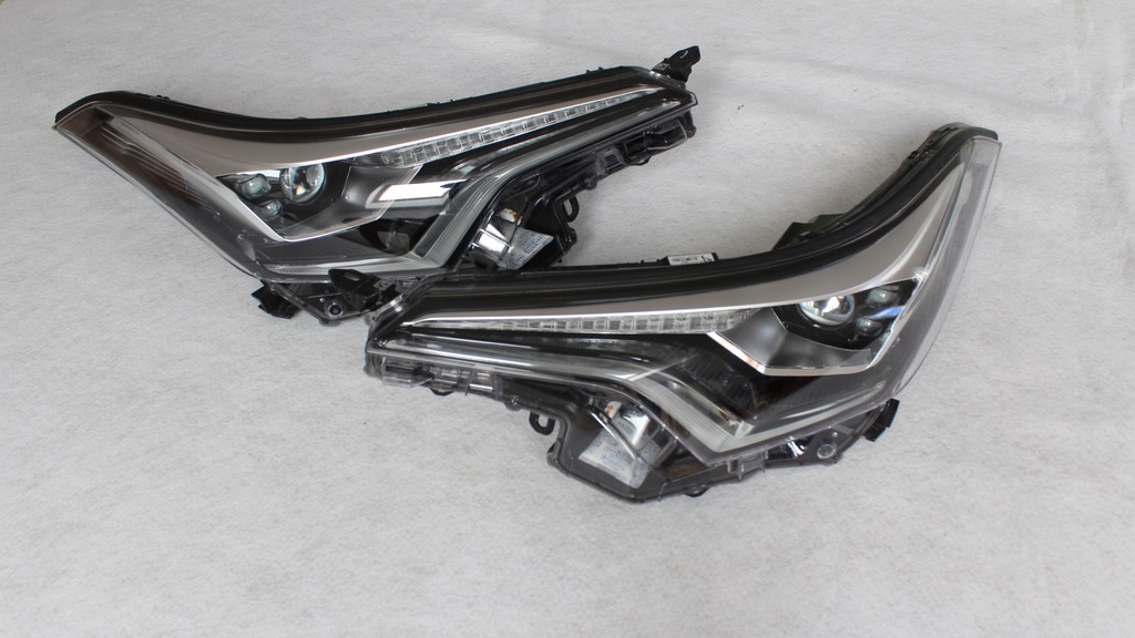 фото №1, Toyota c-hr chr - лампа перед правая + левая led 2016+