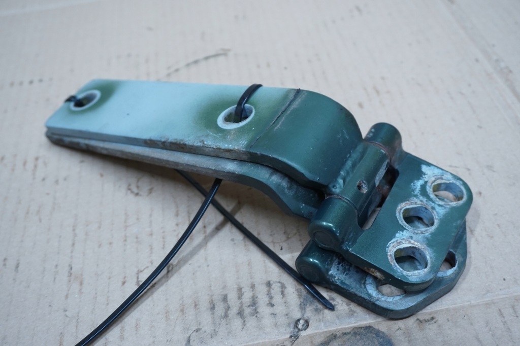 фото №1, Galloper петля петли крышки багажника комплект