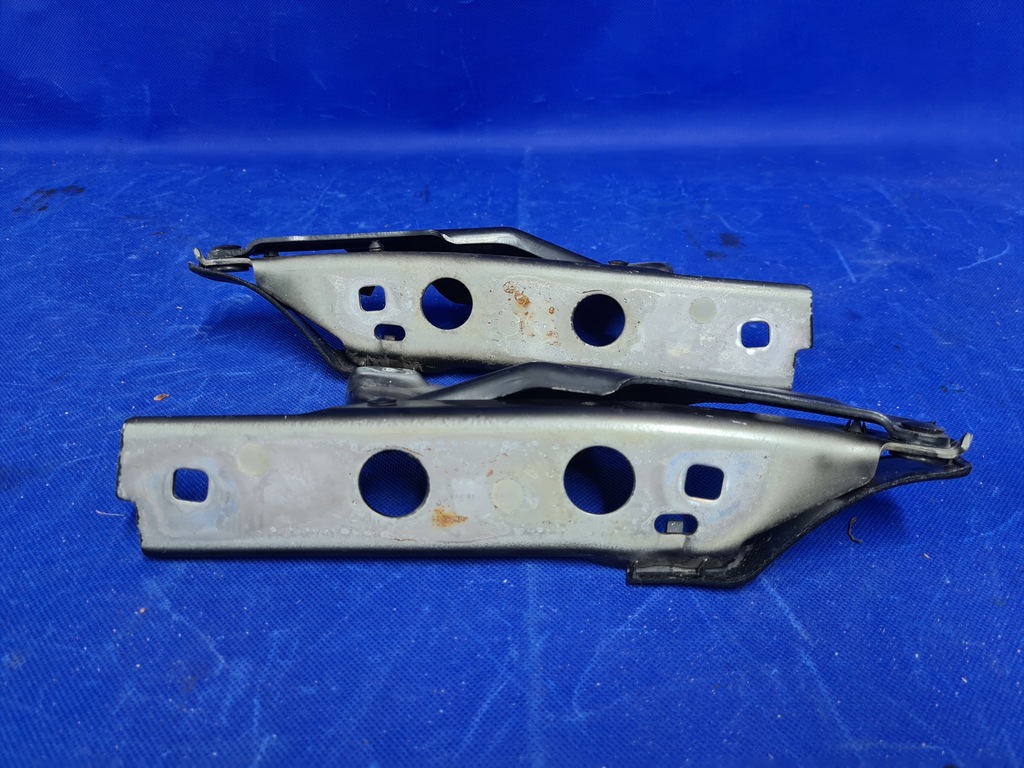 фото №11, Audi a6 a7 c7 4g петли капот правый левый 4g8823302e 4g8823301e ly9t оригинальный номер