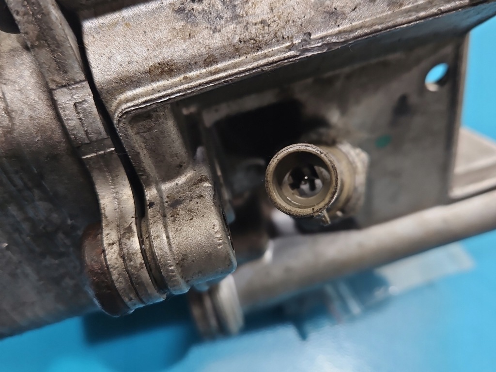 Основание фильтра масла корпус fiat freemont 55235481 2.0 jtd 939b5000 Цена