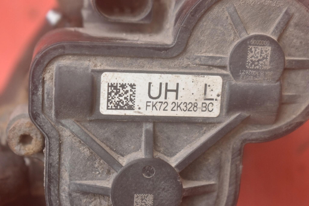 фото №8, Супорт гальмівний лівий задня fk72-2k328-bc jaguar xe x760 2.0 d 180 km 14-19