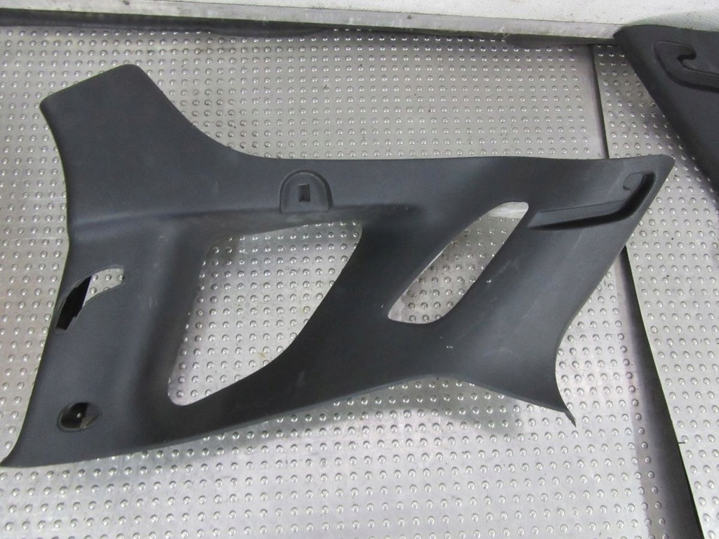 фото №1, Cherokee kl 2017 защита обшивка стойка багажника