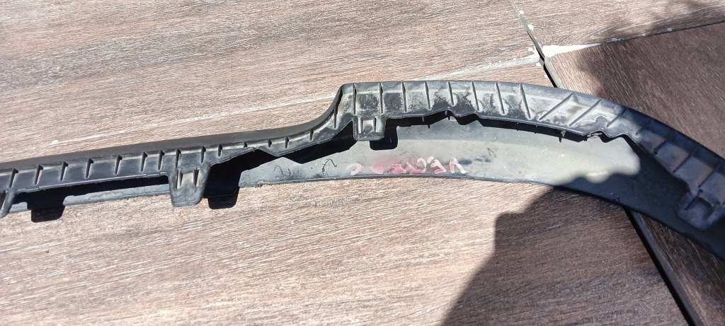 Opel vectra c молдинг накладка спойлер бампера правая накладка-спойлер 13182894 Оригинал