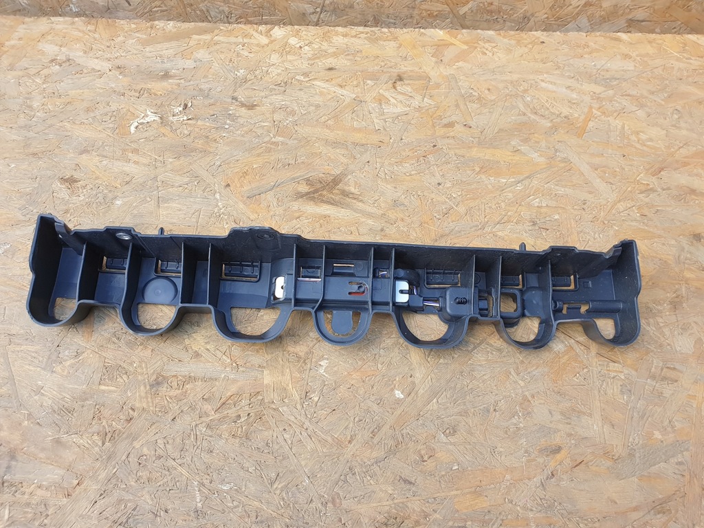 фото №9, Renault clio iv hb напрямна бампера заднього задня