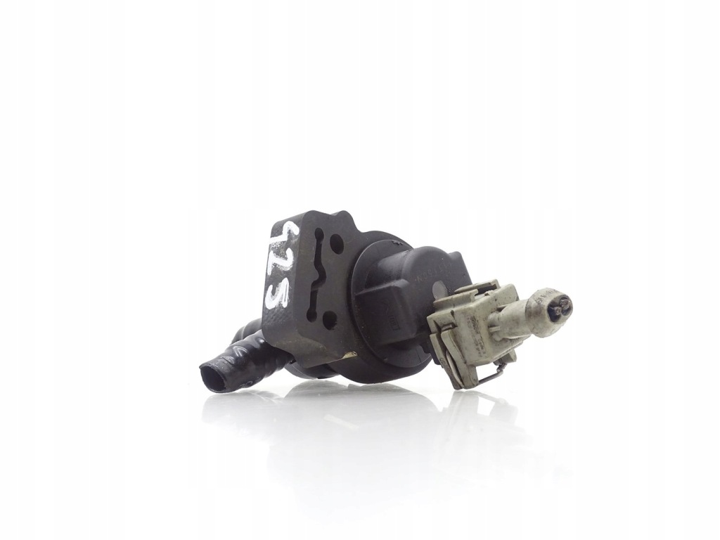 фото №1, Клапан вакуумa mercedes slk r172 w172 1.8 cgi a0004708493