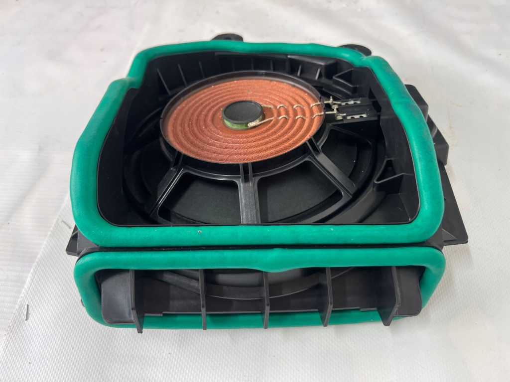 Bmw 3 g20 g21 2021r динамік сабвуфер правий оригінал europa Київ