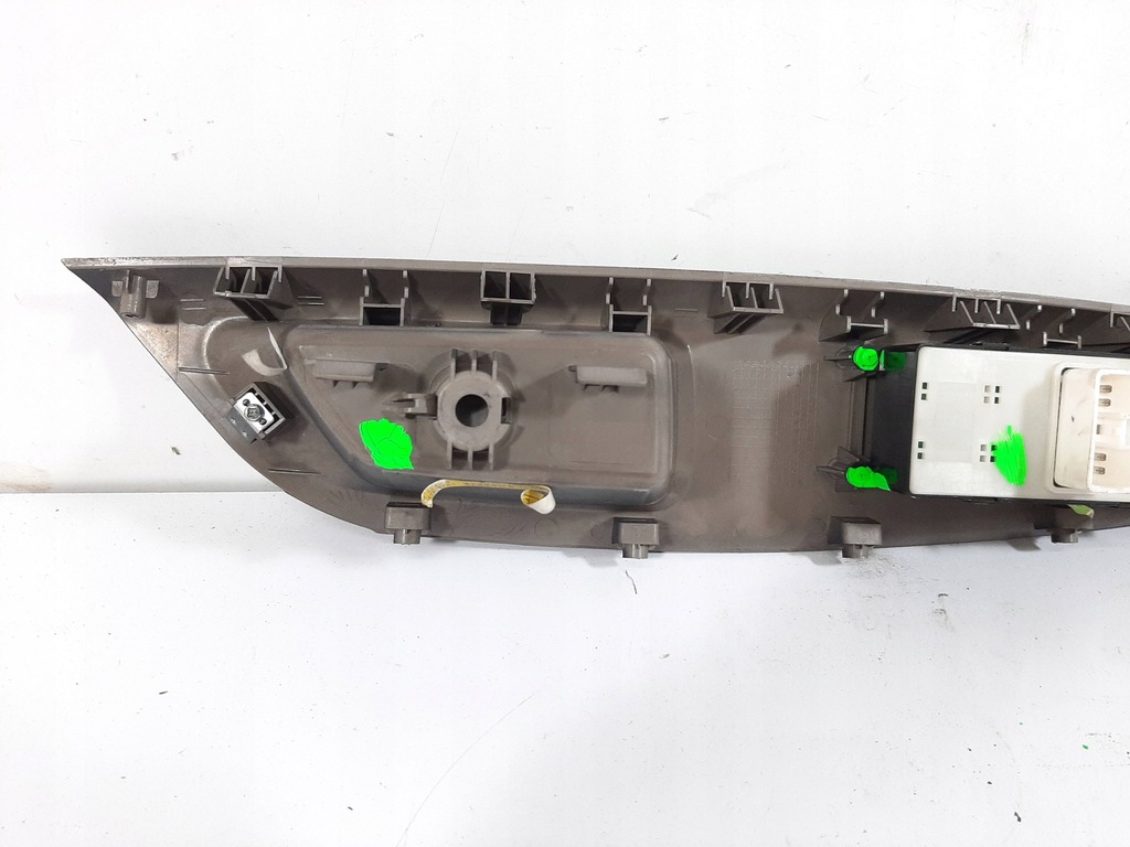 фото №11, Kia rio iii sedan 1.2cvvt 13r панель перемикач вікон 93570-1w000