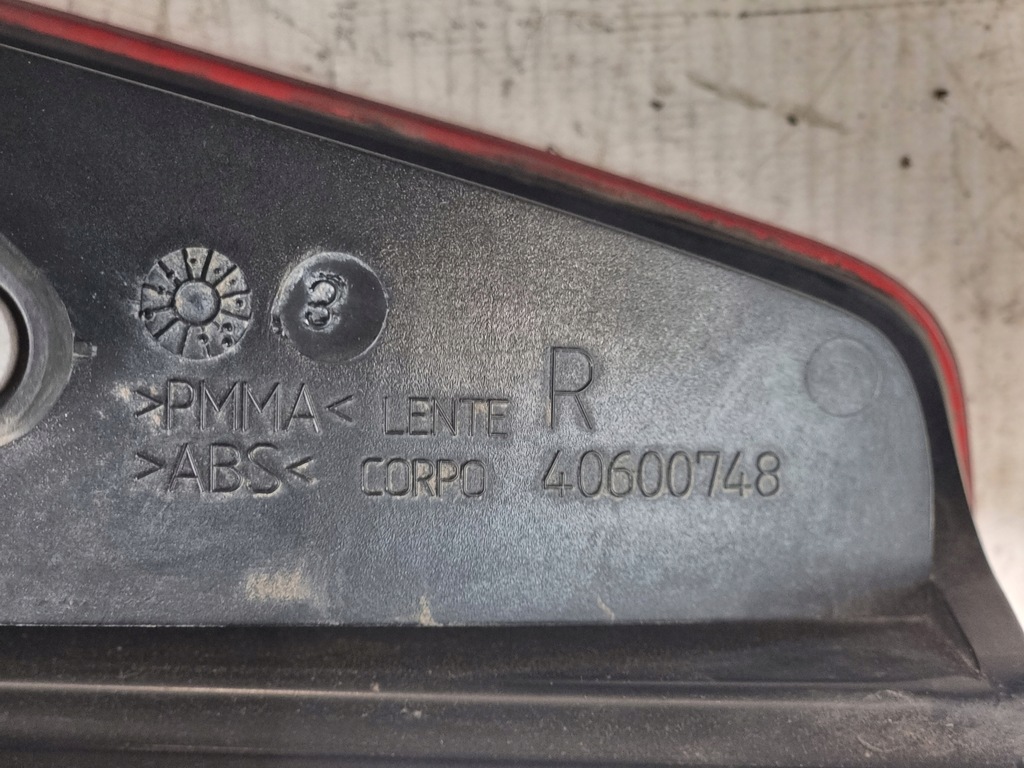 фото №13, Лампа задняя правая оригинальный номер 040600999000 fiat doblo i
