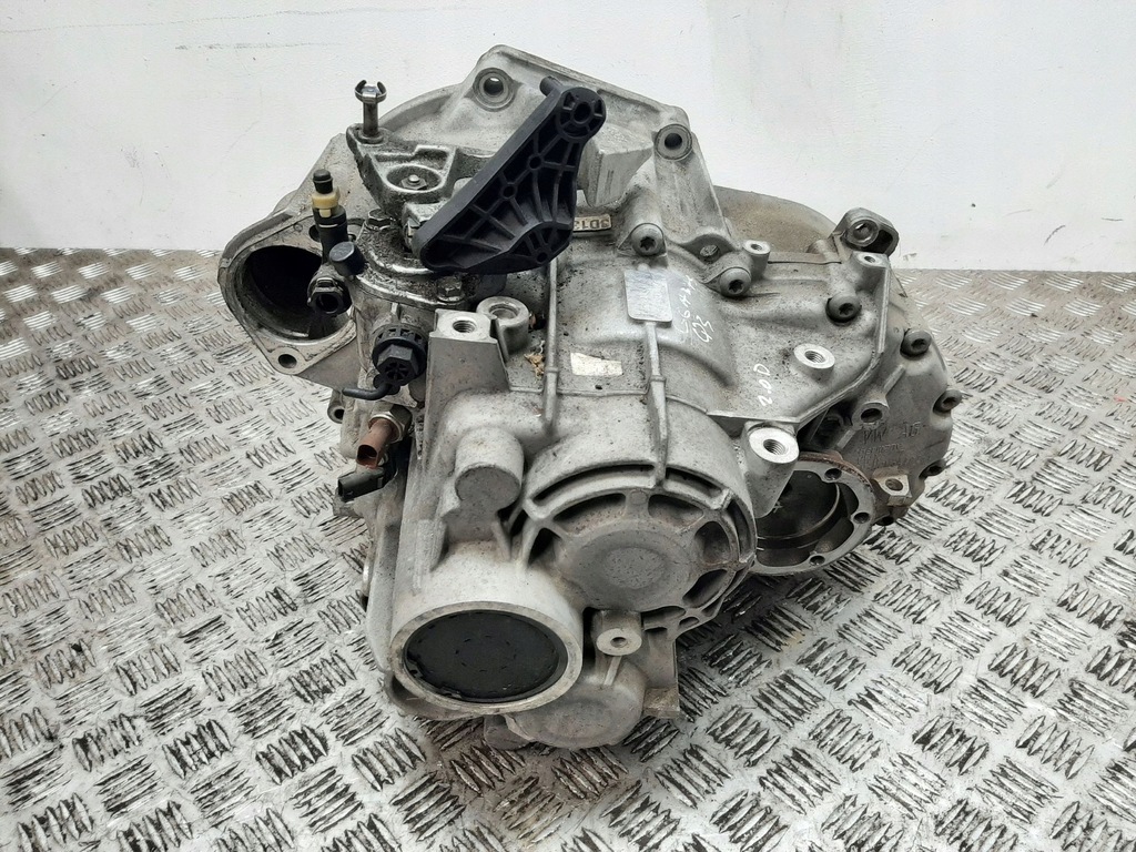 фото №9, Audi q3 8u 2016 полный коробка передач