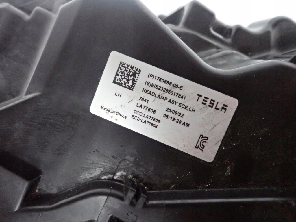 Купить Tesla 3 рестайлинг  24- фара левая перед передняя full led highland 1760888-00-e