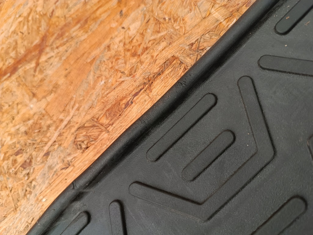 фото №5, Задний коврик резиновый оригинал nissan e-nv200 e nv200 ke7484f189