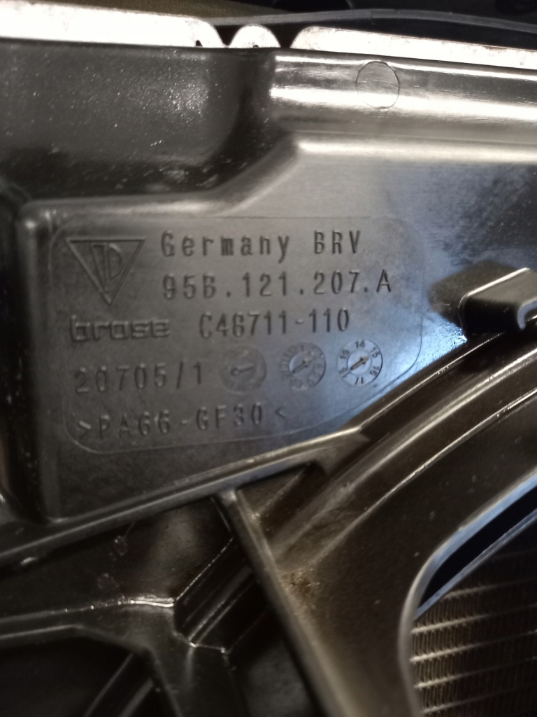 Ремень передний балка комплект радиатор porsche macan 3.0 d 2014-18 демонтаж Доставка