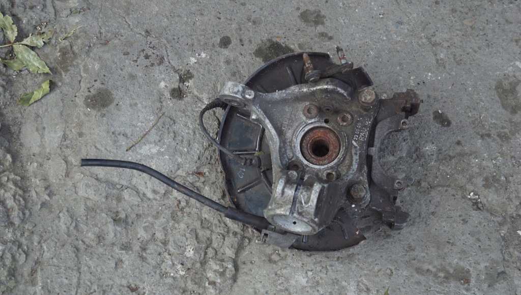 фото №8, Поворотный кулак правый перед vw passat b6 b7 cc sharan 7n 3c0407258f