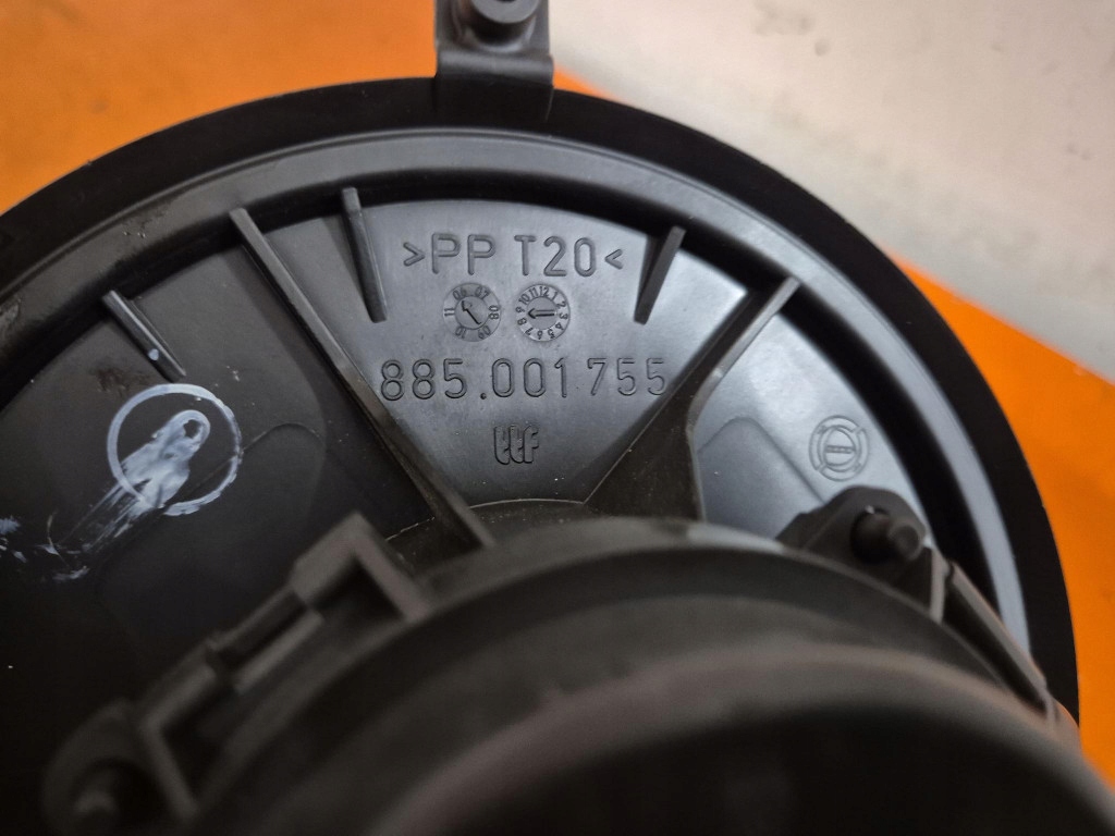 Alfa romeo 147 04-10 1.6mt воздуходувка воздуха 885001755 ar32104 Оригинал