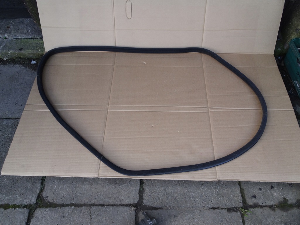 фото №1, Bmw 7 e65 прокладка кузовная дверь правый задняя