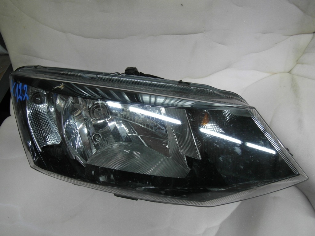 фото №1, Skoda fabia iii 6v лампа передня права