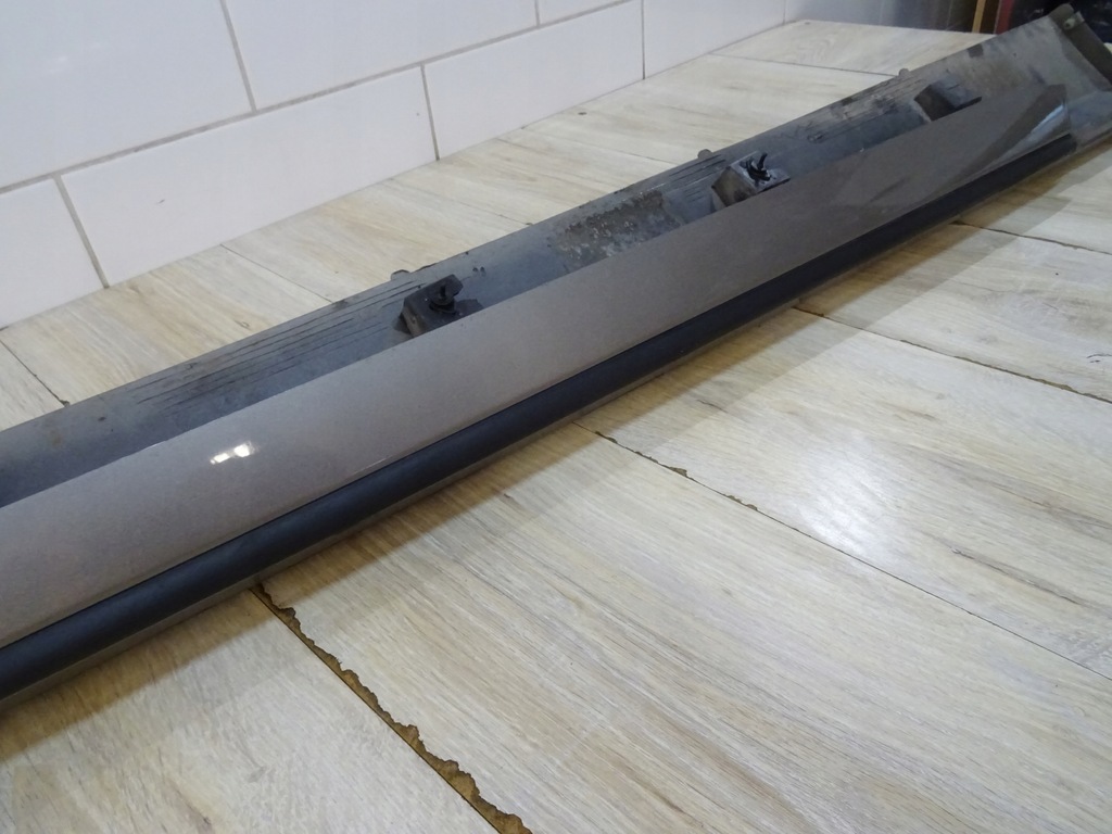 фото №8, Volvo s60 iii v60 ii молдинг поріг права 31448912 llu