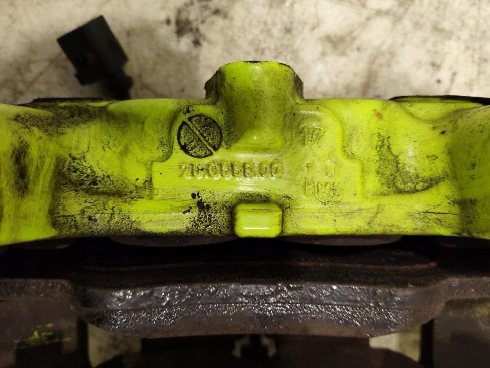 фото №7, Porsche panamera 971 2018 суппорты