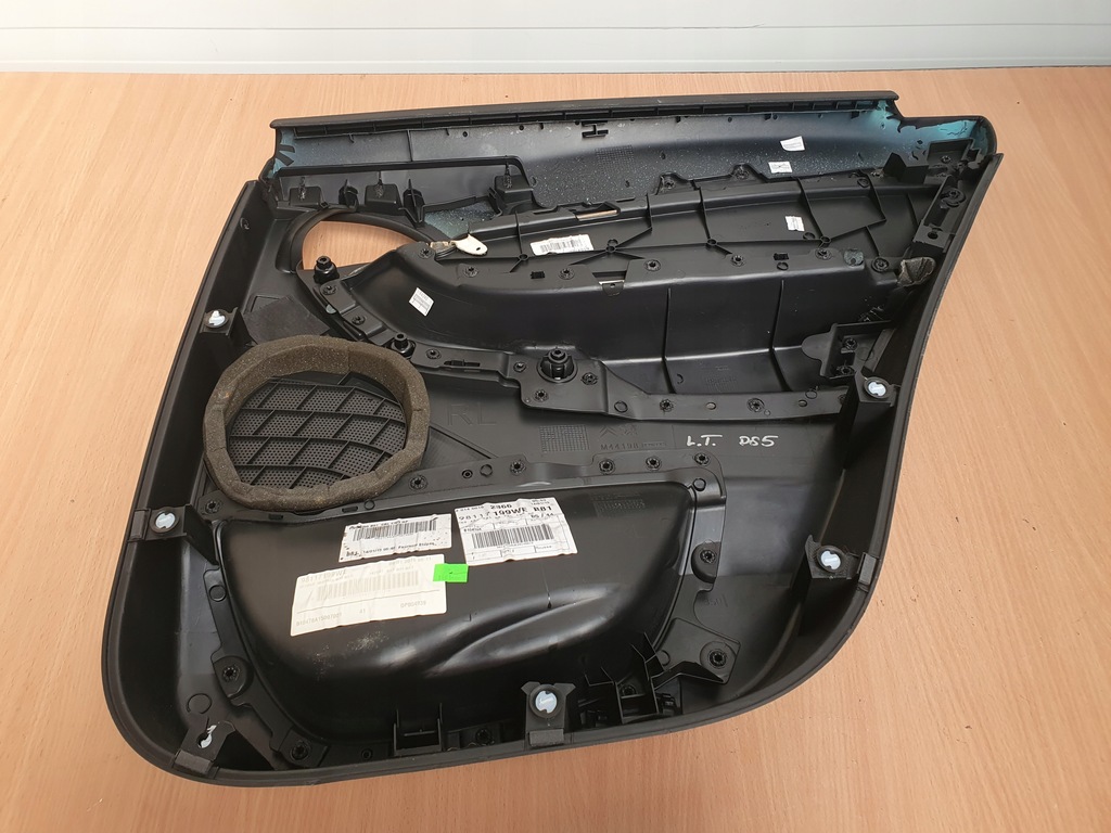 фото №15, Обшивка обивка дверь перед задняя кожа citroen ds5