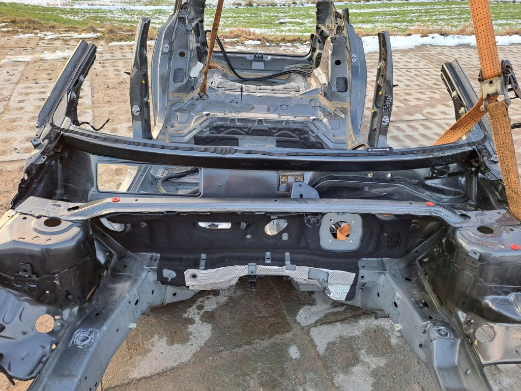 фото №3, Ford focus mk4 четверть блок двигателя правый перед