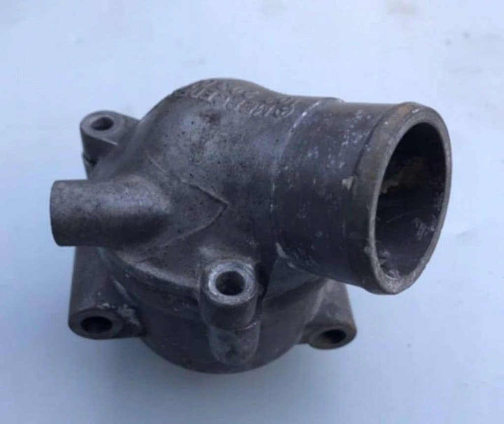 фото №1, Mercedes-benz w123 1983 m102 корпус термостата