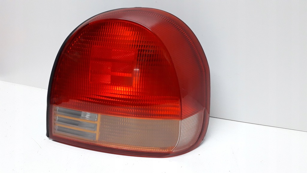 фото №12, Hyundai sonata 98-03 лампа задняя правая левая