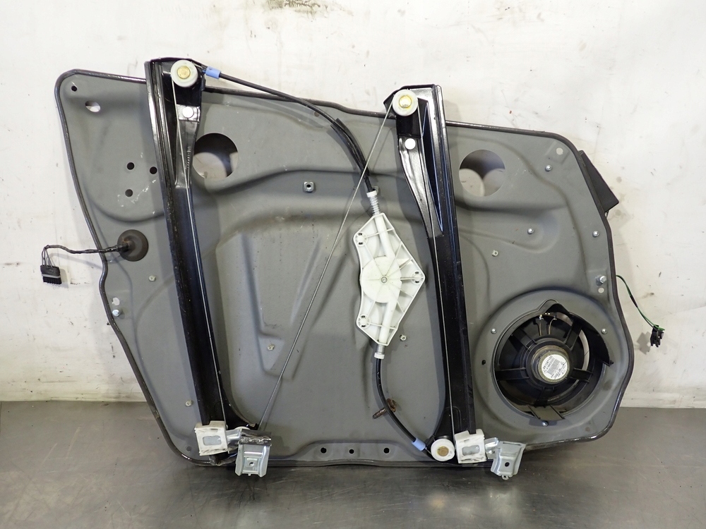 фото №8, Подъемник окон правый перед mercedes w169 a200