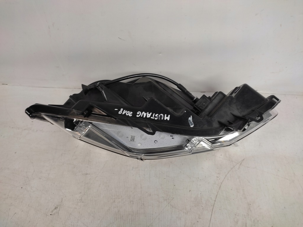 фото №7, Ford mustang vi поворотник правий led 2018-