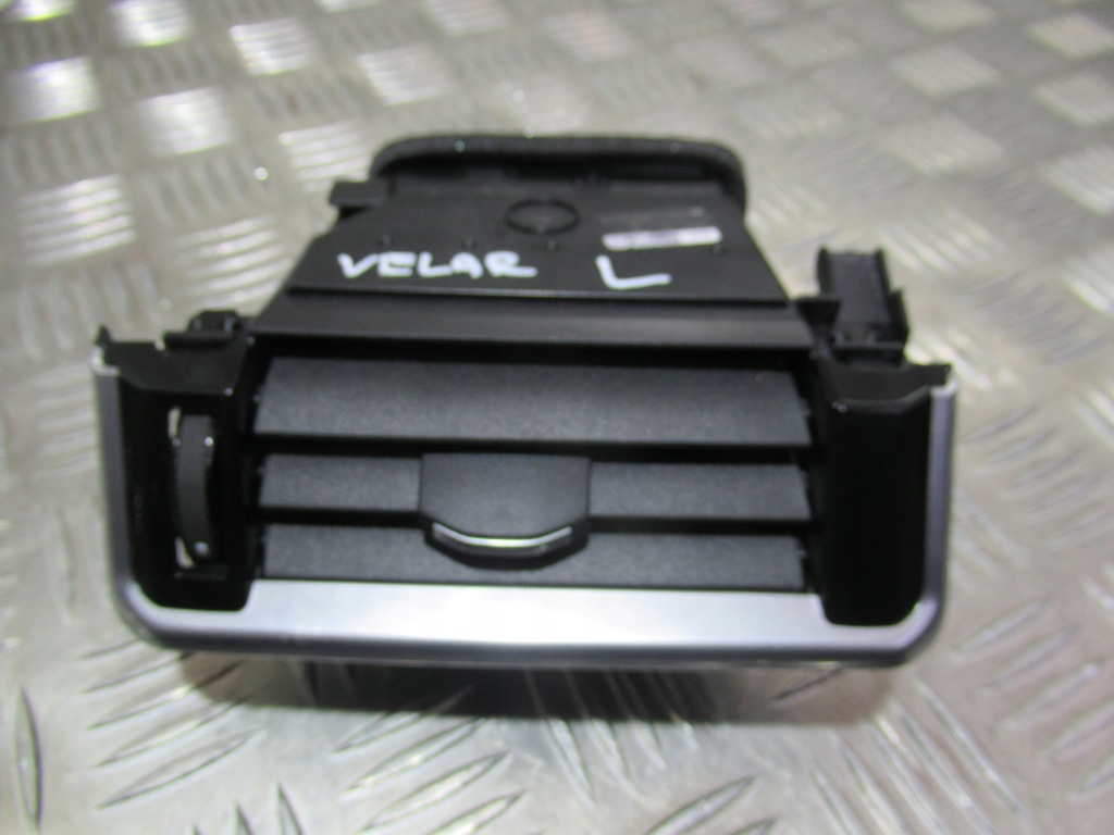 фото №1, Range rover velar решётка обдув j8a2-018b08-ad