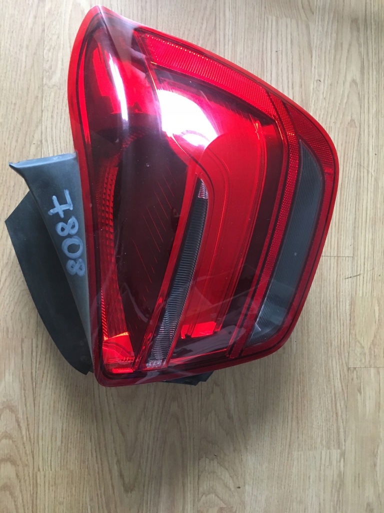 фото №1, Bmw 1 f20 f21 лампа задняя правая 7241542