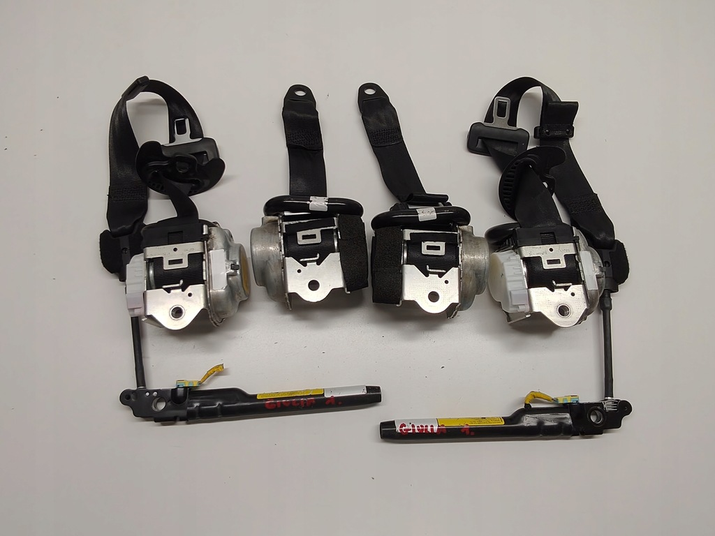 фото №6, Alfa romeo giulia ремни передние задние оригинал seat ремни 2015-