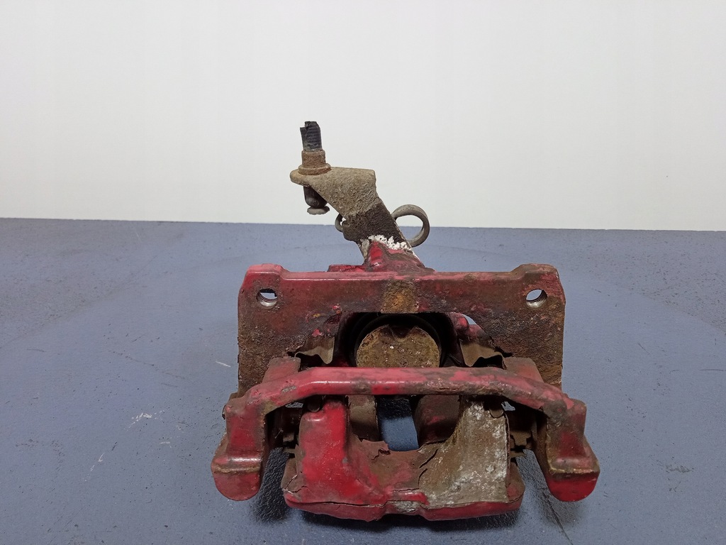 фото №5, Alfa mito 1.4 t-jet супорт задня правий скоба