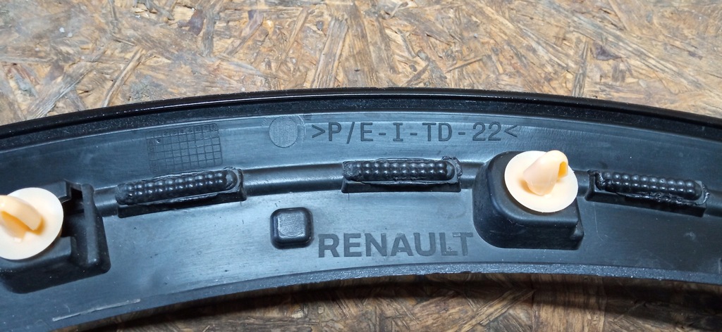 фото №10, Renault megane v e-tech 22- молдинг накладка крыла правый перед 638122170r