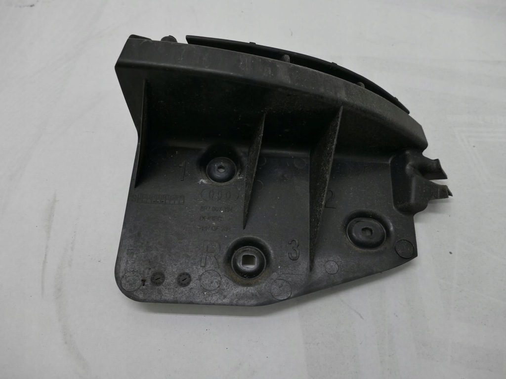 фото №1, Audi a3 8p cabrio направляющая бампера правый задняя