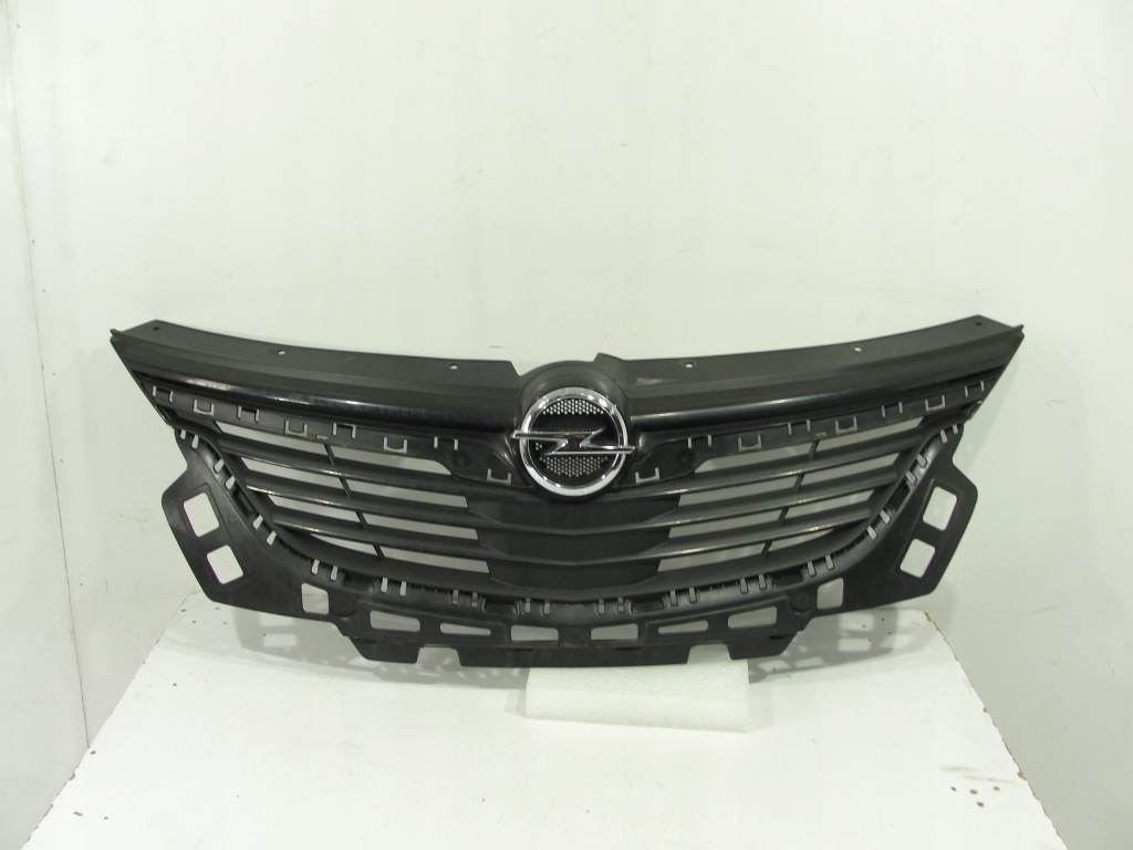 фото №1, Решётка радиатора решётка радиатора opel zafira c lift 16-19 39079789