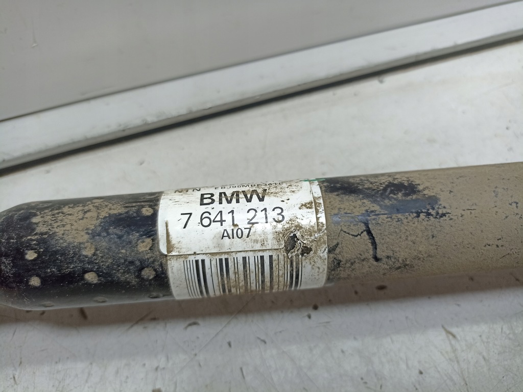 фото №4, Bmw i3 l01 приводной вал левая 7641213