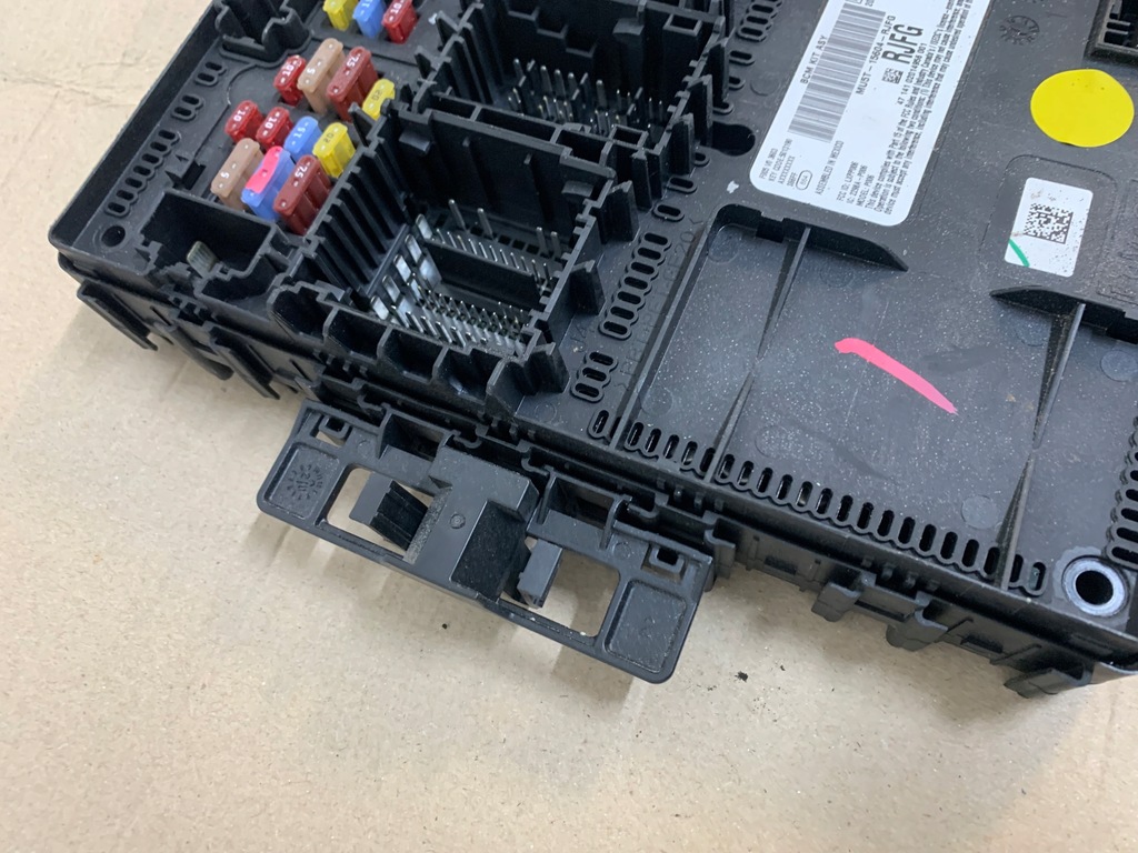 фото №7, Ford mustang mach-e 21r 75.7 kwh коробка предохранителей bcm оригинал