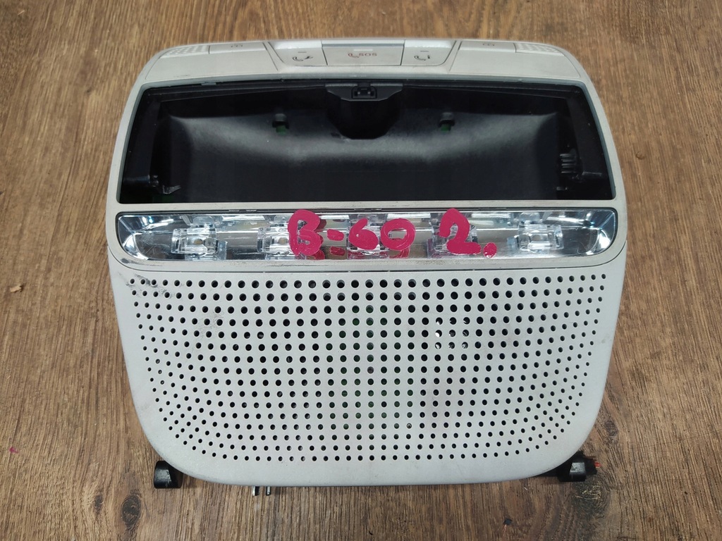 фото №1, Mercedes e klasa w213 лампа внутрішня освітлення