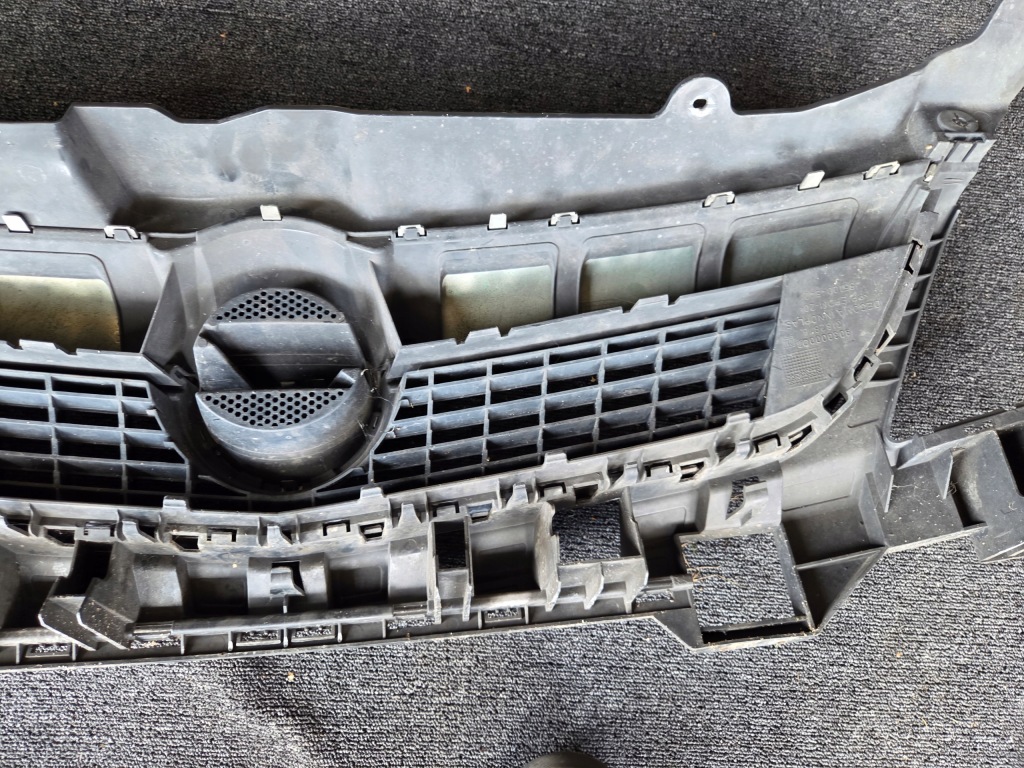 Решітка радіатора решітка радіатора opel vectra c рестайлінг  європа 13182876 Доставка