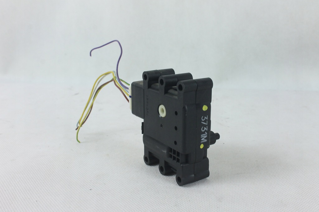 фото №10, Моторчик регулировочный крышка отопителя обдув отопления mazda 6 gg gy 3731m