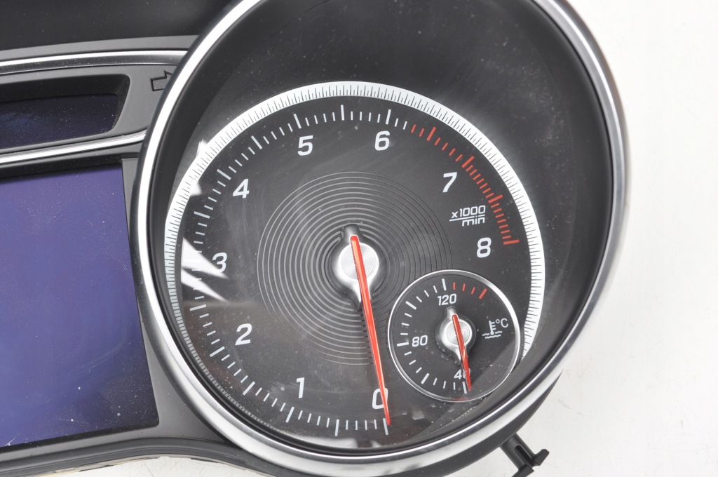 Mercedes gla x156 рестайлинг  панель приборы uk a1569001404 Недорого