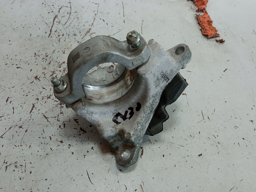 фото №1, Mazda cx-30 опора полуось 2.0 b