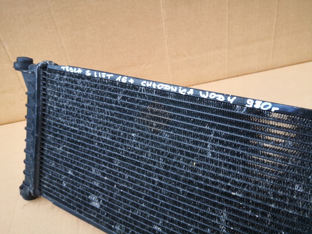 Купить Tesla s рестайлинг  16- радиатор воды 1057999-00-b