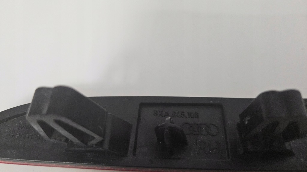 фото №8, Audi a1 отражатель бампера правый 8xa945106